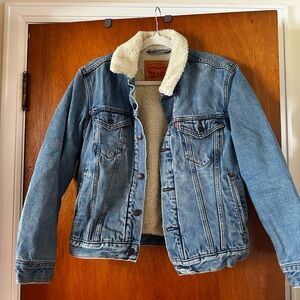 Vintage Levi Sherpa Denim/Jean Jacket